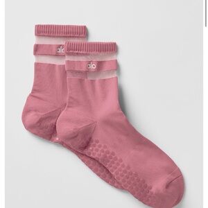 ALO Yoga Wild Rose Pulse Grip Socks